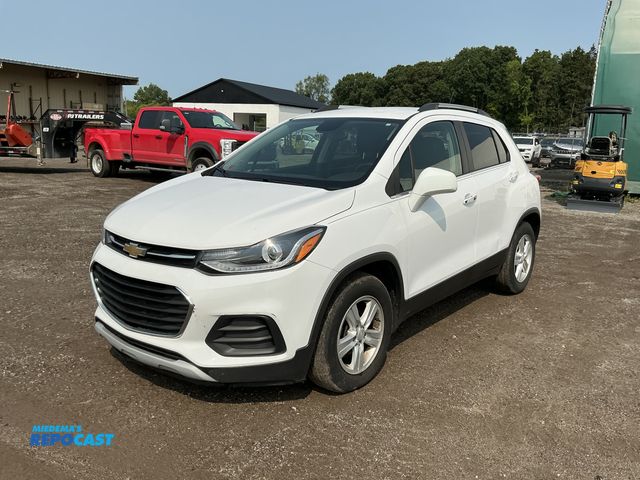 Lot 2-30621 - 2020 Chevrolet Trax LT FWD SUV FWD