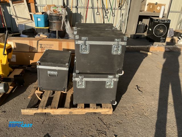 Lot 2-62711 - 5 penn elcom rolling storage cases