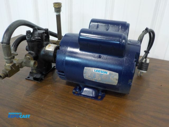 Lot 2-23642 - hydro Powerwasher Pump - leeson 1.5hp motor, 115 volts, 1725 rpm, power cord