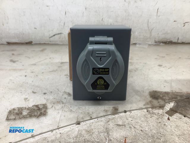 Lot 2-92698 - Joinfworld 50 Amp Power Inlet Box