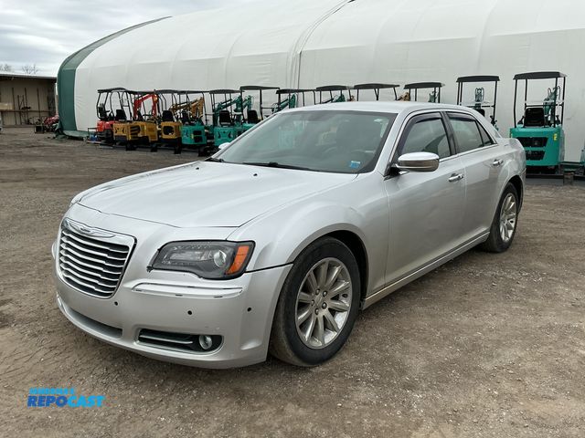 Lot 2-91668 - 2012 Chrysler 300 Limited RWD Sedan RWD
