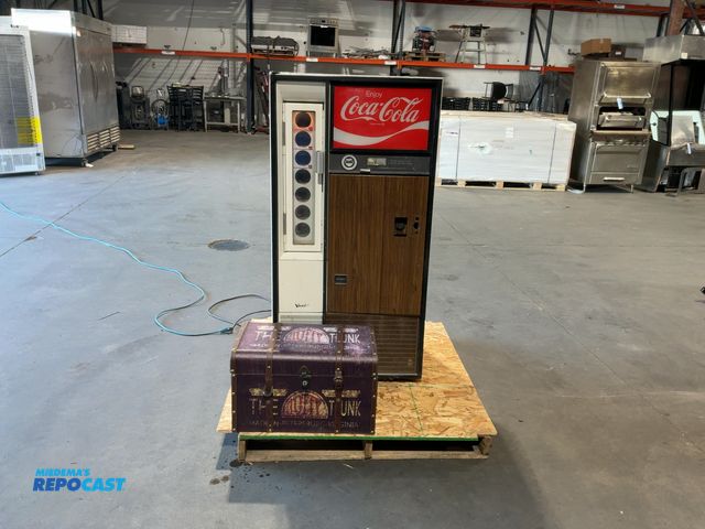 Lot 2-13844 - Vintage CocaCola Pop Machine and Treasure Chest