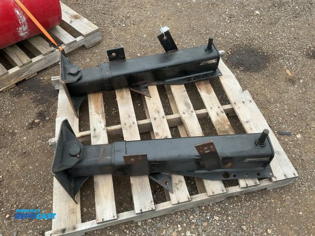 Lot 2-11316 - (2) Holland Mark V Trailer Jacks, no handles, both work