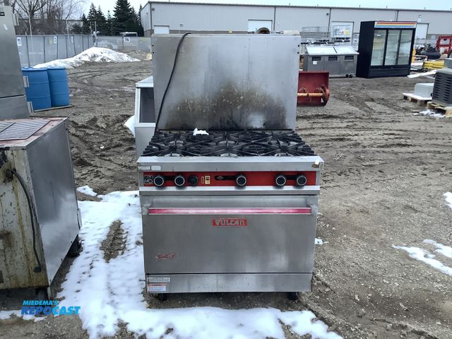 Lot 2-19727 - Vulcan  Snorkel 6 burner range gas oven