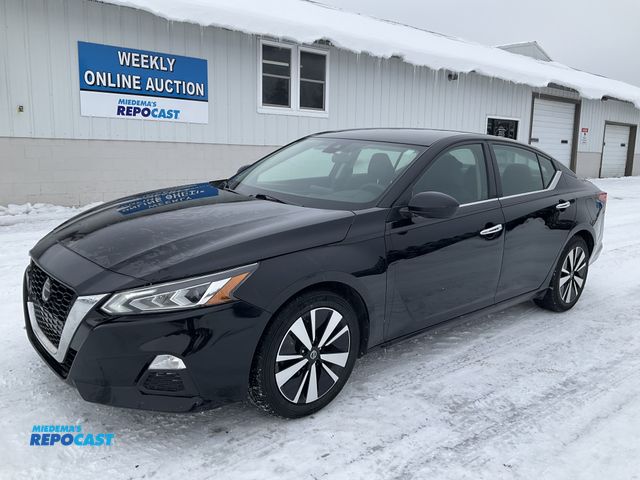 Lot 2-60791 - 2021 Nissan Altima 2.5 SV Sedan FWD