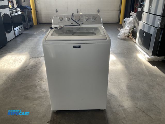 Lot 2-40428 - Scratch & Dent Maytag MTW5605RW0 Washer