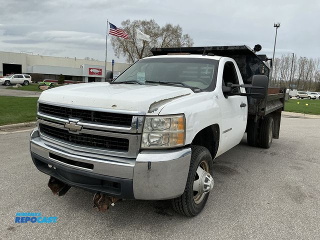 Lot 2-93052 - 2009 Chevrolet Silverado 3500 Regular Cab Dump Bed Pickup Truck RWD