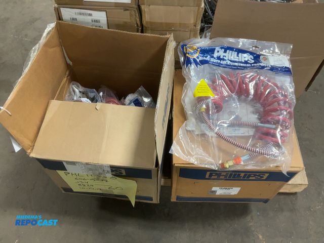 Lot 2-10033 - (10) New Phillips 11-338 Red Coiled Air Hoses, 15’