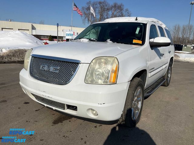 Lot 2-35330 - 2007 GMC Yukon Denali SUV AWD