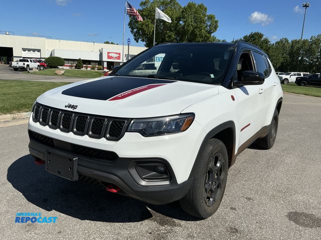 Lot 2-45737 - 2023 Jeep Compass Trailhawk SUV 4x4