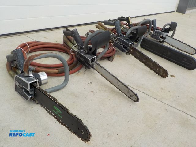 Lot 2-30203 - LOT OF (5) STANLEY HYDRAULIC CHAIN SAWS, ALL HAVE HYDRAULIC HOSES, ALL ARE COMPLETE TOOLS