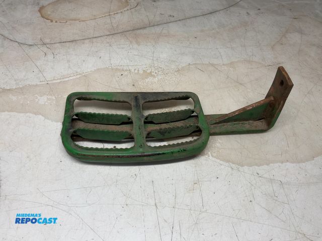 Lot 2-67533 - John Deere tractor mounting step, heavy duty, non-skid, metal tractor or combine step, will fit any ...
