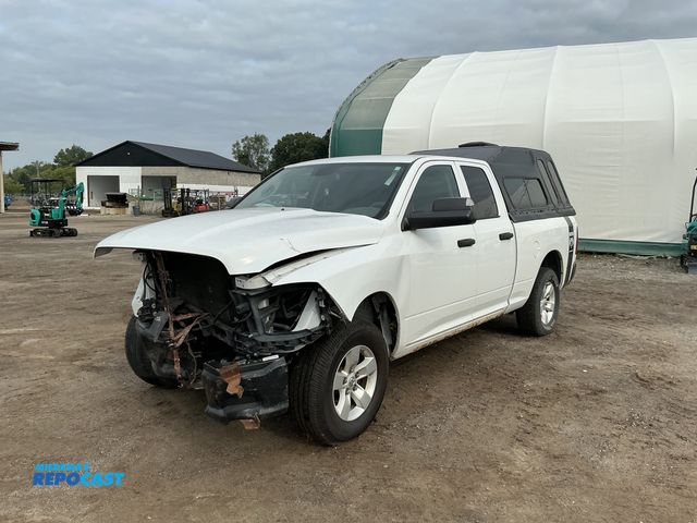 Lot 2-71001 - 2015 Ram 1500 Tradesman Quad Cab 4WD Standard Box Quad Cab Pickup Truck 4x4