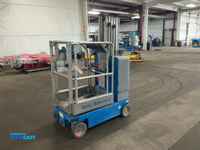 Lot 2-40631 - 2017 Genie GR-20 Runabout Vertical Mast Lift