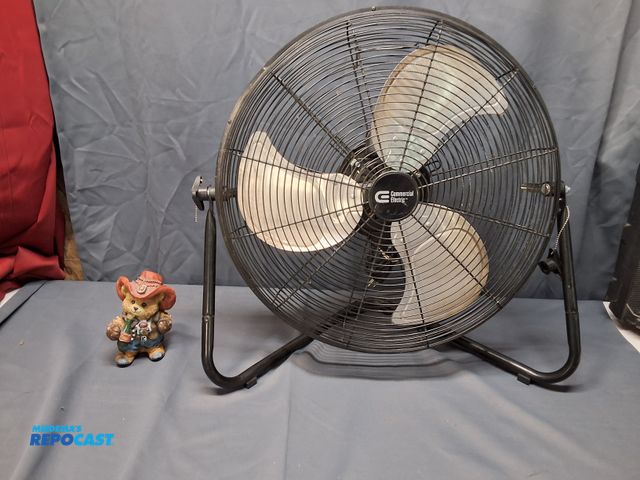Lot 2-69522 - 20" COMMERCIAL ELECTRIC FAN (LIKE NEW)