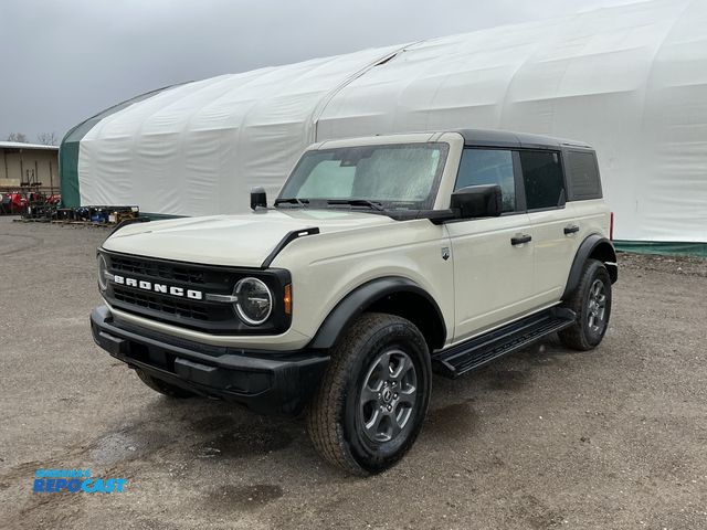 Lot 2-32459 - 2025 Ford Bronco Big Bend 4-Door SUV 4x4