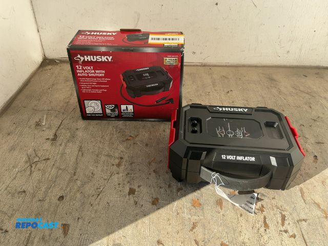 Lot 2-95185 - Husky 12 Volt Inflator with Auto Shutoff.