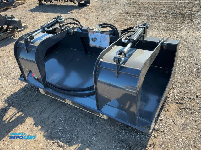Lot 2-43843 - New Wolverine 72" Grapple Bucket Skid Steer Attachment, Model GB-11-72W, 550 lbs, 12-20 GPM, Univers...