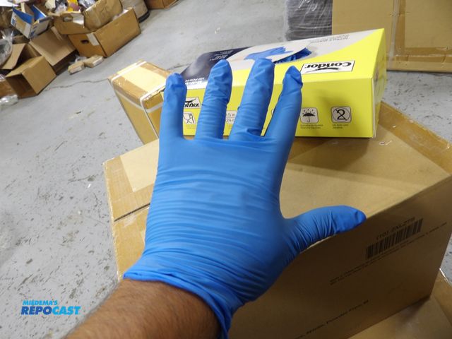 Lot 2-51007 - lot of 2,000 condor disposable gloves, nitrile, food grade/general use, 2 boxes with 10 packs each, ...