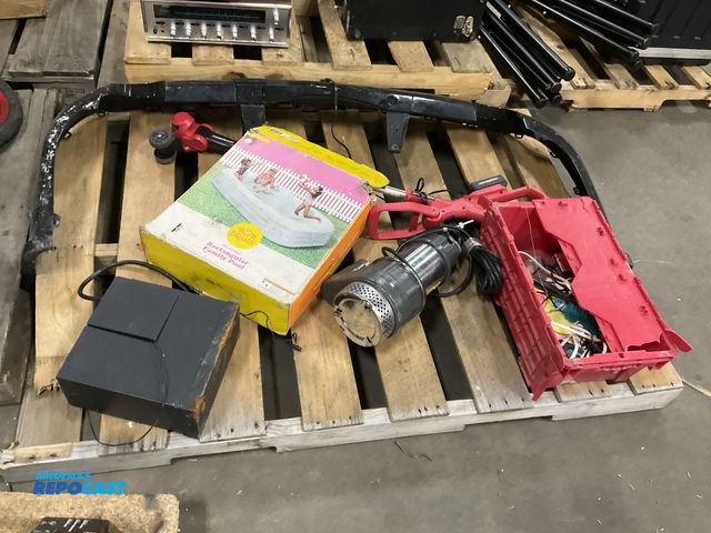 Lot 2-67884 - Skid lot includes a front bumper to a unknown car, a rectangular family pool, a power smart electric...