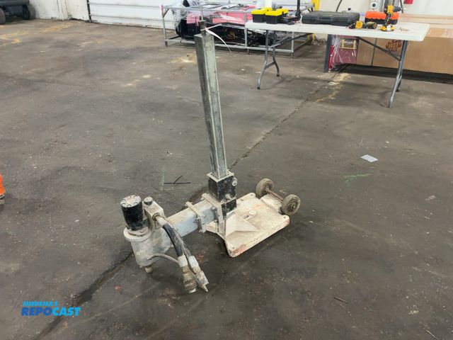 Lot 2-40419 - Meco Hydraulic Core Drill on Vacuum Base Stand, Parker Hydraulic Motor, no power unit, stand missing...