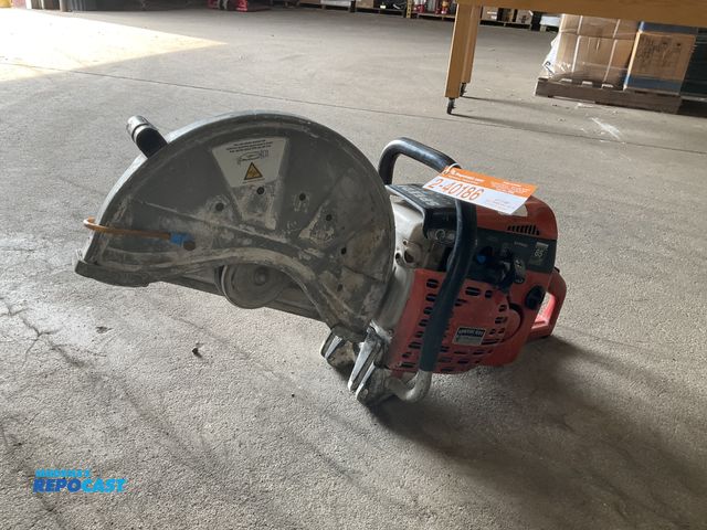 Lot 2-40186 - Diamond Products Speedi Cut SC 8116 concrete saw, 2-stroke gas engine with recoil start, no blade, p...