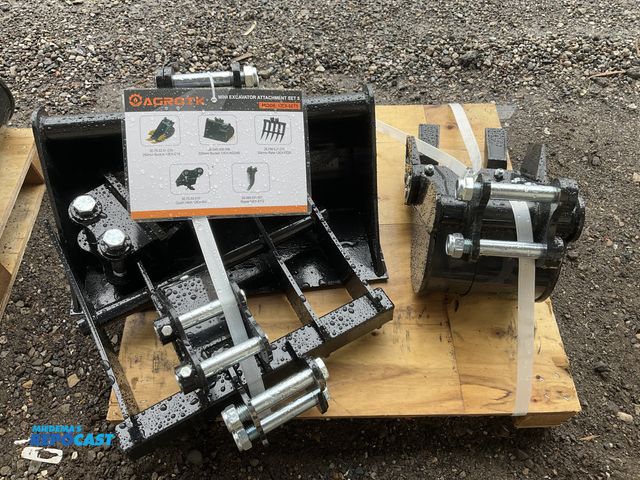 Lot 2-10859 - New AGT 12EX-SET5 Mini Excavator Attachment Set