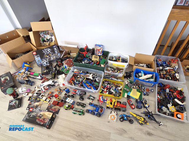 Lot 2-93552 - HUGE collection of LEGOs, including many kits, assembled, and many thousands of blocks.