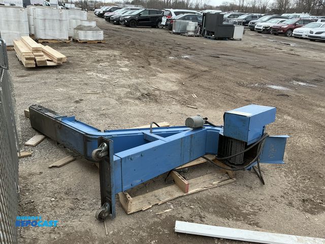 Lot 2-63125 - LNS turbo hb model number 64758302 rugged hinged belt conveyer for removing chips from CNC machine t...