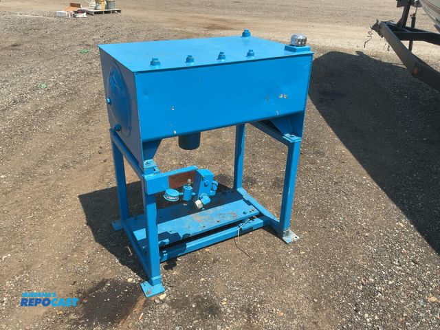Lot 2-40299 - Steel Hydraulic Oil Tank on Stand, has lower valve with filter, approx. 36"x24"x4' tall