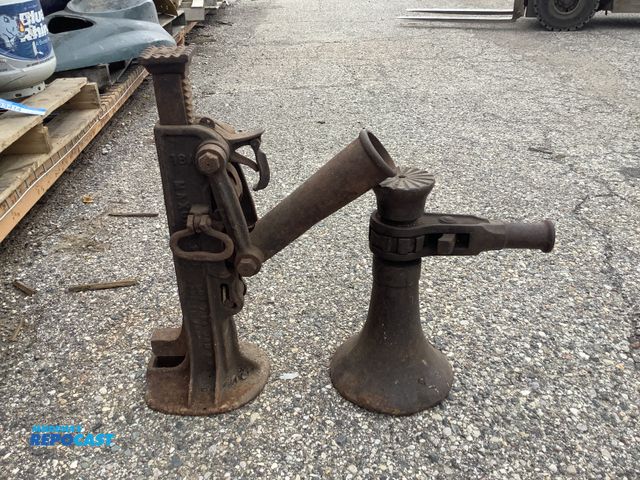 Lot 2-93419 - Lot of (2) Vintage HD Ratchet Screw Jacks/Railroad Jacks