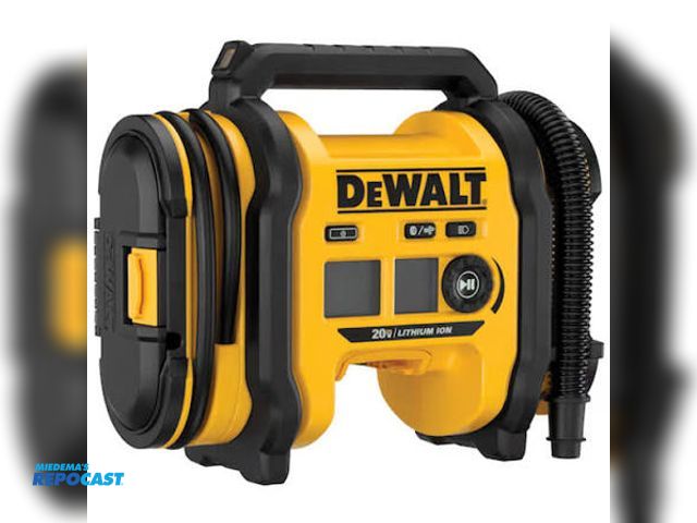 Lot 2-79313 - DeWalt corded/cordless air inflator model DCC020IB