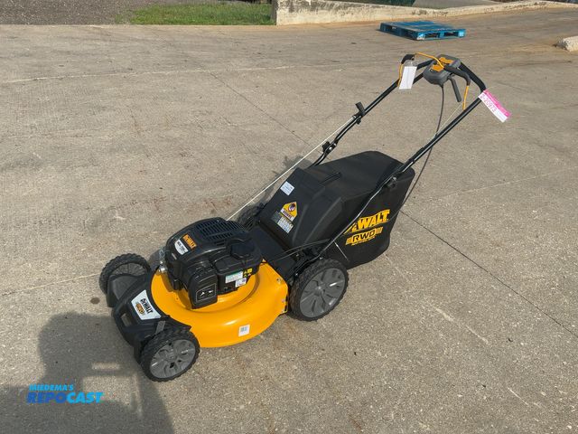 Lot 2-20973 - Dewalt 21" Self-Propelled Lawn Mower