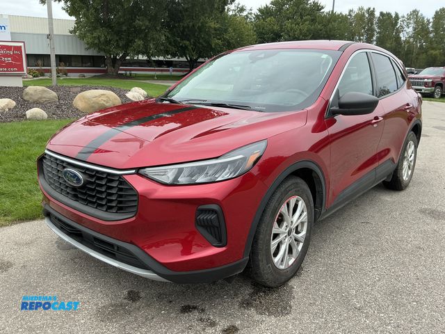Lot 2-42149 - 2023 Ford Escape Active SUV FWD