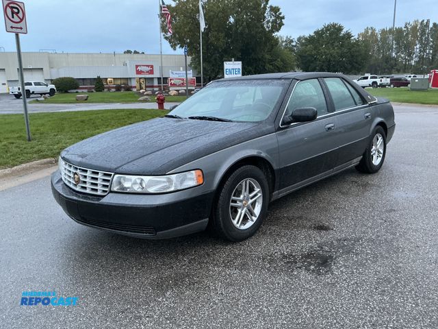 Lot 2-67797 - 1999 Cadillac Seville SLS Sedan FWD