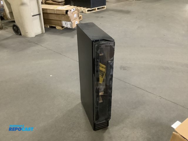 Lot 2-35390 - Invision 130-0041 6” Compressor wine cooler, 18L, 115V/60Hz, 34”x5.7 ×18.7"