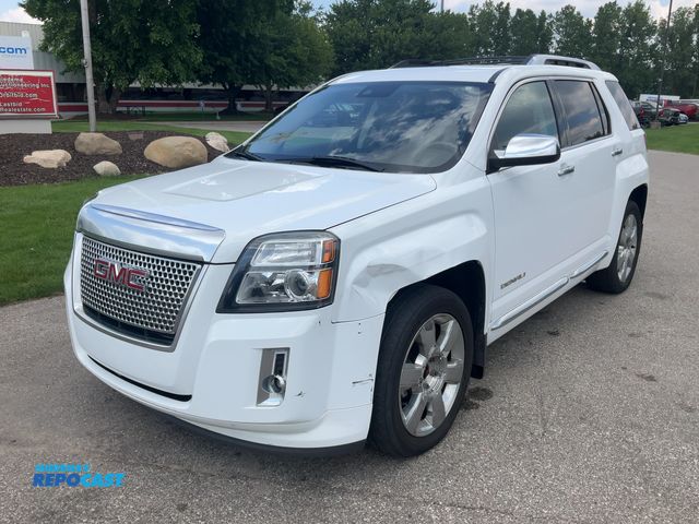 Lot 2-45847 - 2015 GMC Terrain Denali SUV AWD