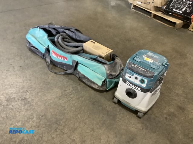 Lot 2-76667 - Lot of makita dry wall sander set lot including: lithium-ion brushless cordless dry dust extractor X...