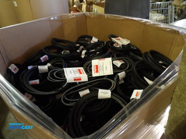 Lot 2-53110 - lot of apx. (160) new asst. Dayton: V-belts, various sizes and applications general purpose purpose ...