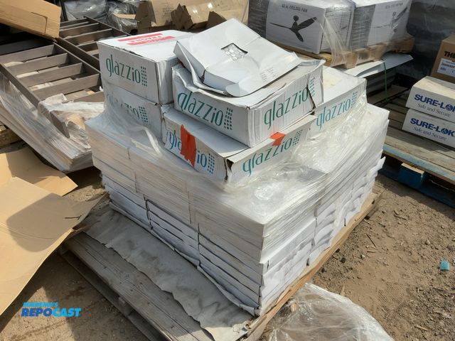 Lot 2-76985 - Skid of Glazzio UJ667 Tile Flooring