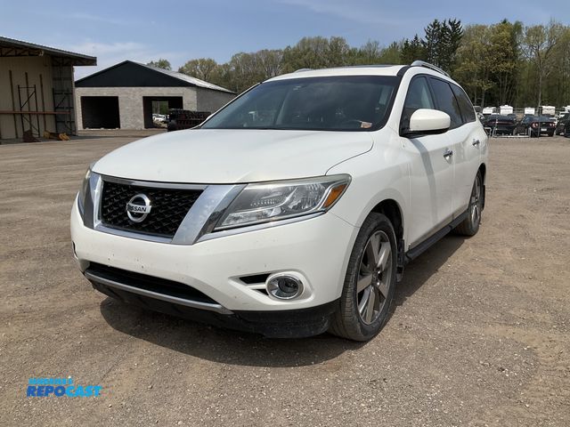 Lot 2-70265 - 2014 Nissan Pathfinder Platinum Wagon AWD