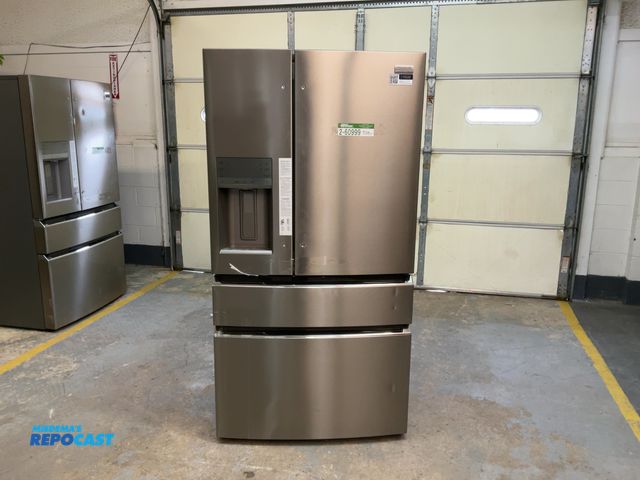 Lot 2-60999 - Scratch & Dent Electric Free Standing Frigidaire  GRMC2273CF04 Refrigerator/Freezer