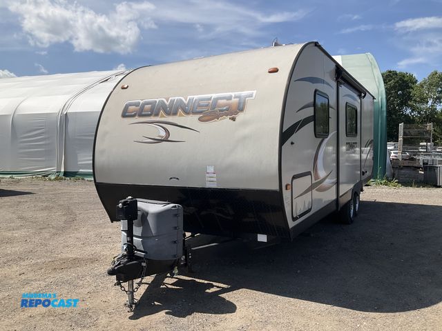 Lot 2-90466 - 2016 KZ Spree Connect 250 Camper Travel Trailer