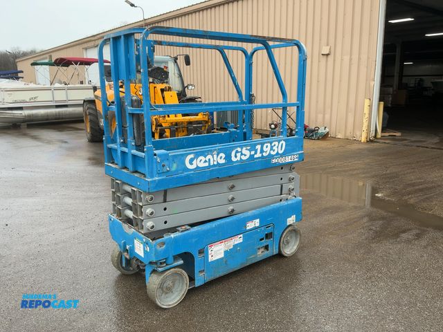 Lot 2-43028 - 2017 Genie GS-1930 Scissor Lift