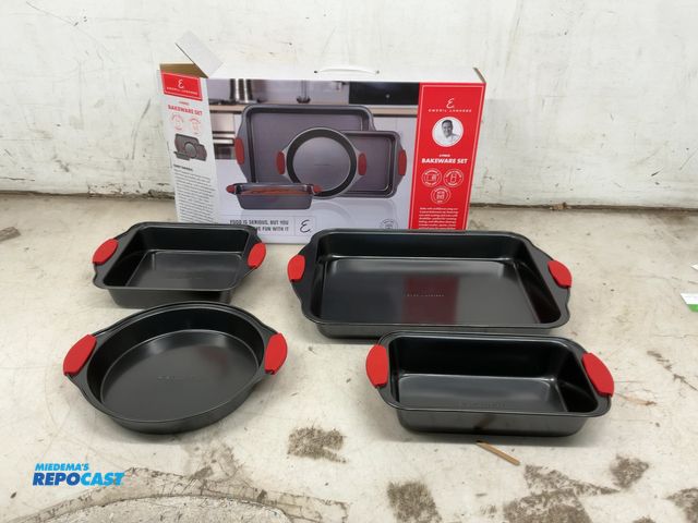 Lot 2-69244 - Emeril Lagasse 4 piece bakeware set
