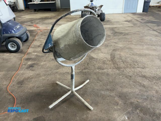 Repocast.com - Lot 2-33269 - Stone Model 2CM Electric Concrete Mixer ...