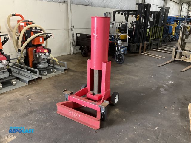 Lot 2-34928 - 10 ton pneumatic jack, 4” x 6” saddles, flat-free tires, in working condition