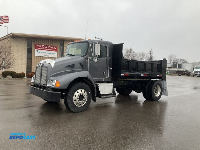Lot 2-42922 - 2003 Kenworth T300 Dump Truck