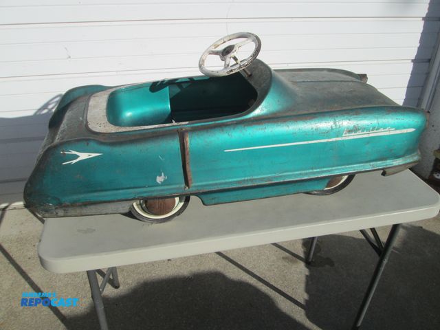 Lot 2-56912 - prdal car kidillac garton 44" long