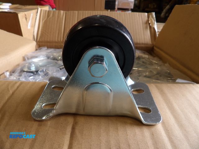 Lot 2-53265 - new lot of (24) plate casters: rigid rubber wheels 2-1/2" wheel dia. 1-1/2" wheel width, delrin, zin...
